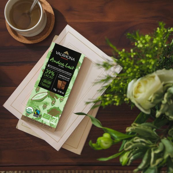 Шоколад Valrhona молочный Андоа органик кувертюр 39% 70г