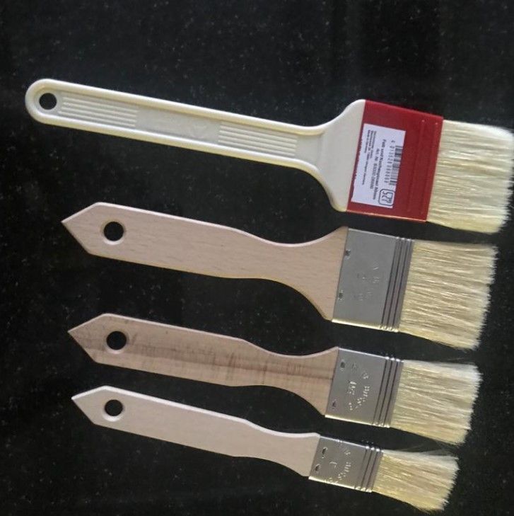 Кисть с натуральной щетиной 5 см красная, ThermoHauser